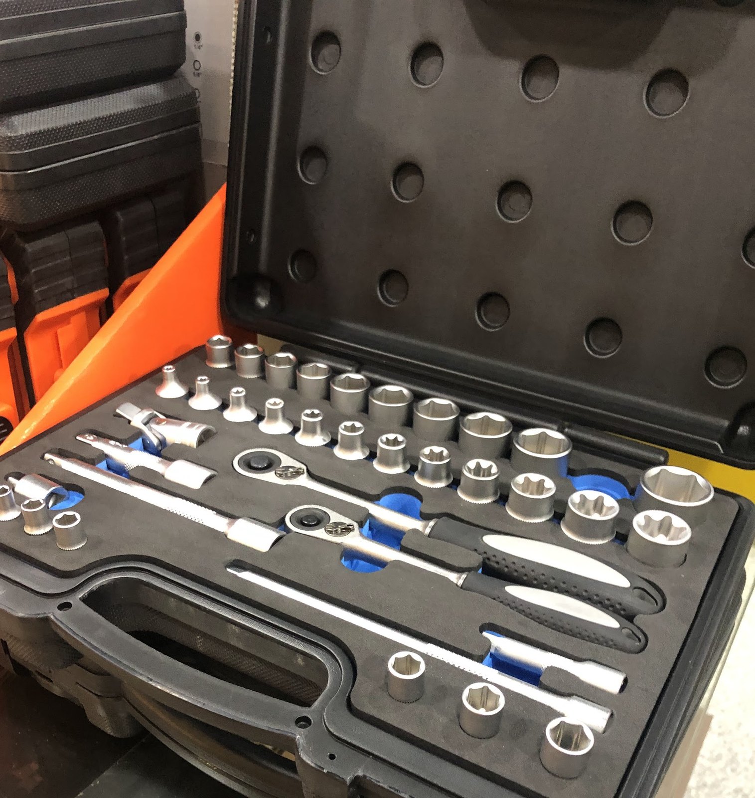 Socket set in a molded plastic kit case