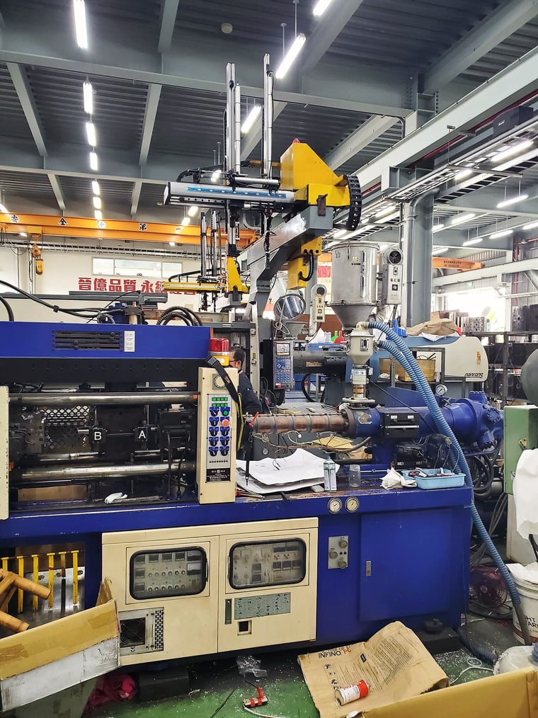 Injection molding — third-party press
